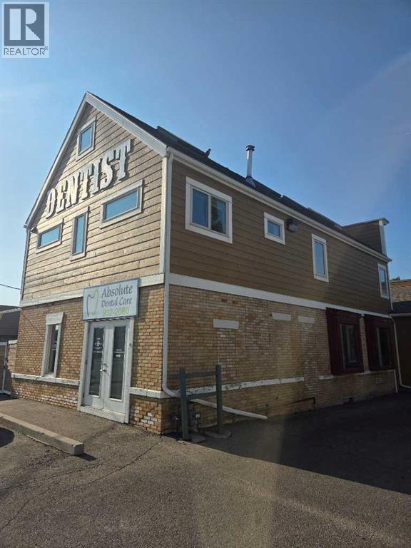 508 1 Street West, Cochrane