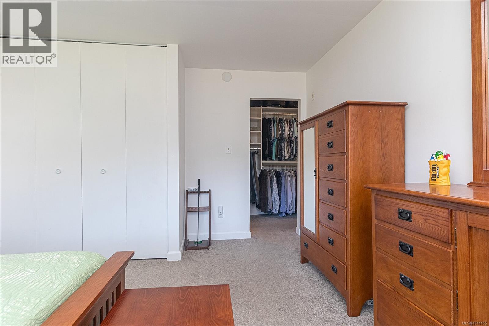 110 1680 Poplar Avenue, Saanich
