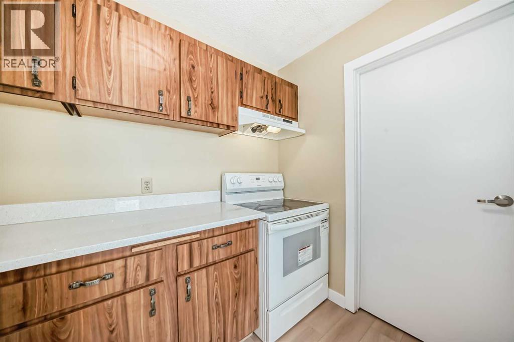 Single Family House for Sale in    Street NE Rundle Calgary 