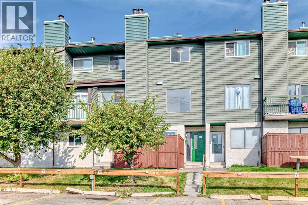 10, 2511 38 Street NE, Calgary, Alberta