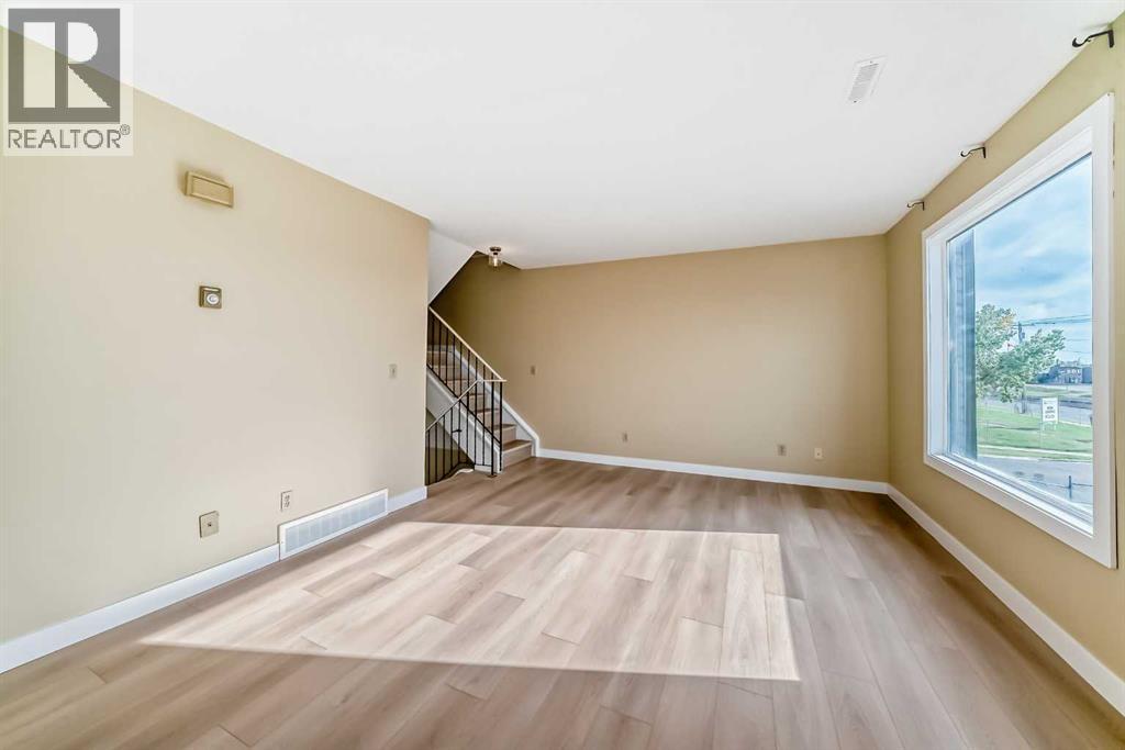 Single Family House for Sale in    Street NE Rundle Calgary 