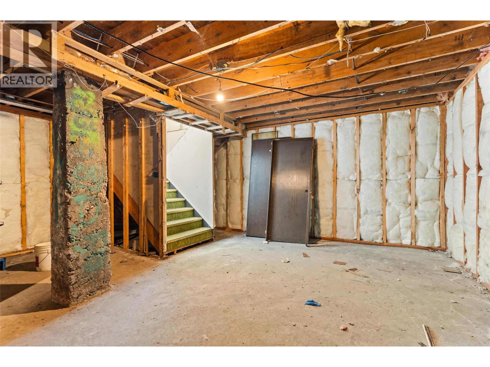 519 Fourth Street E, Revelstoke