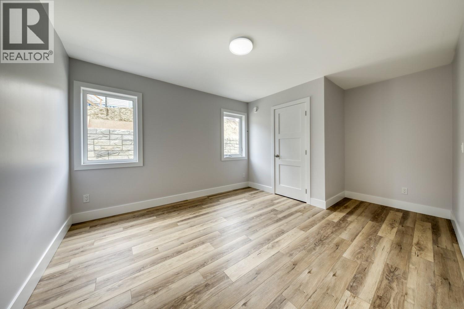 746 TAYNTON Drive, Invermere