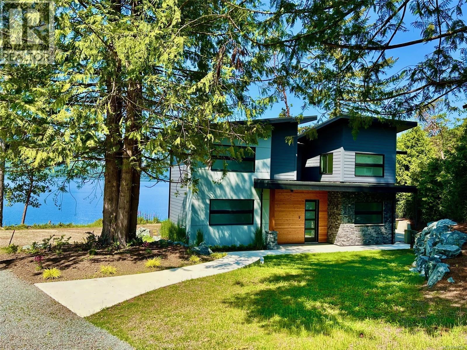 8394 Sa-Seen-Os Rd, Youbou