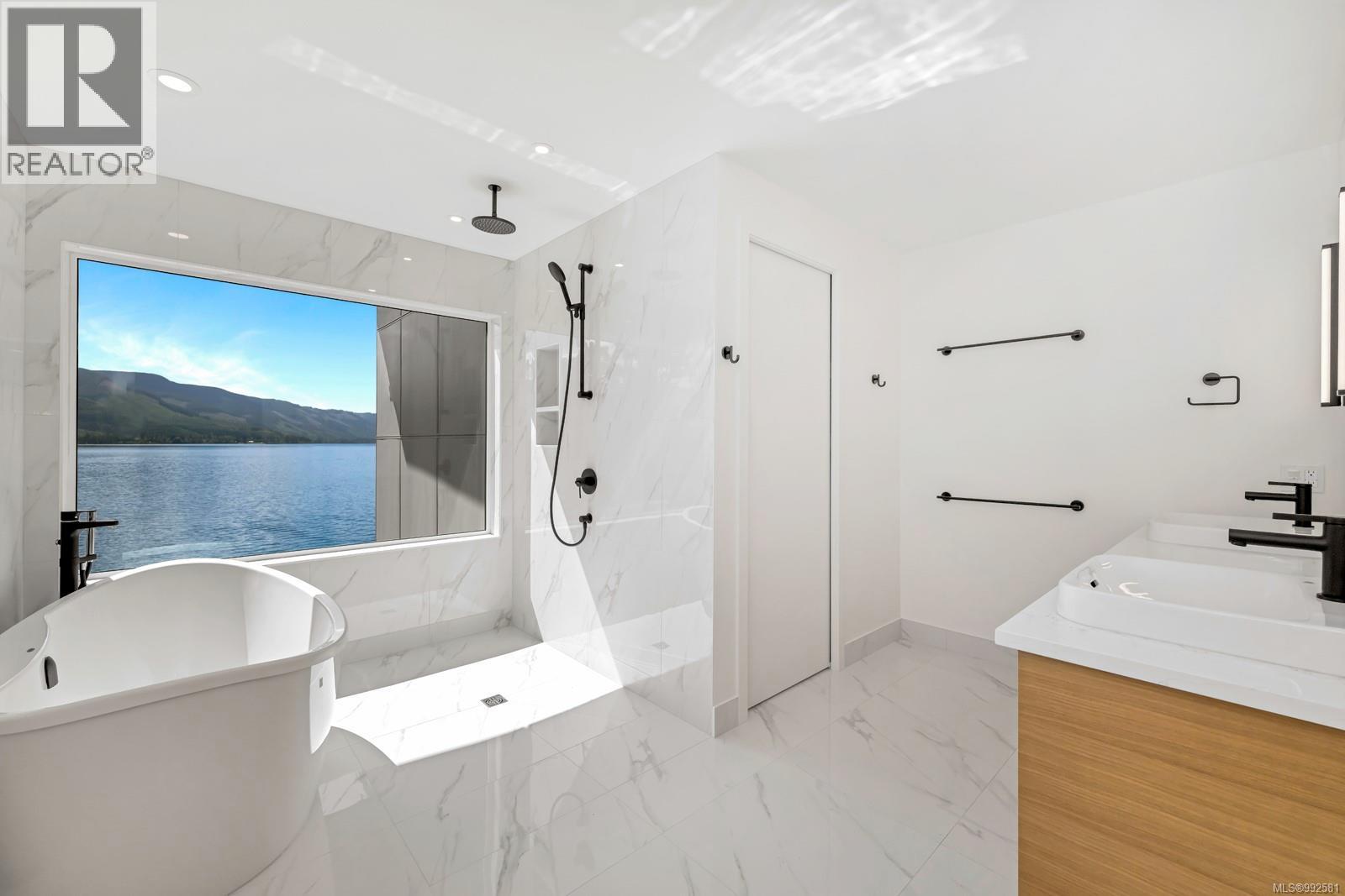 8394 Sa-Seen-Os Rd, Youbou