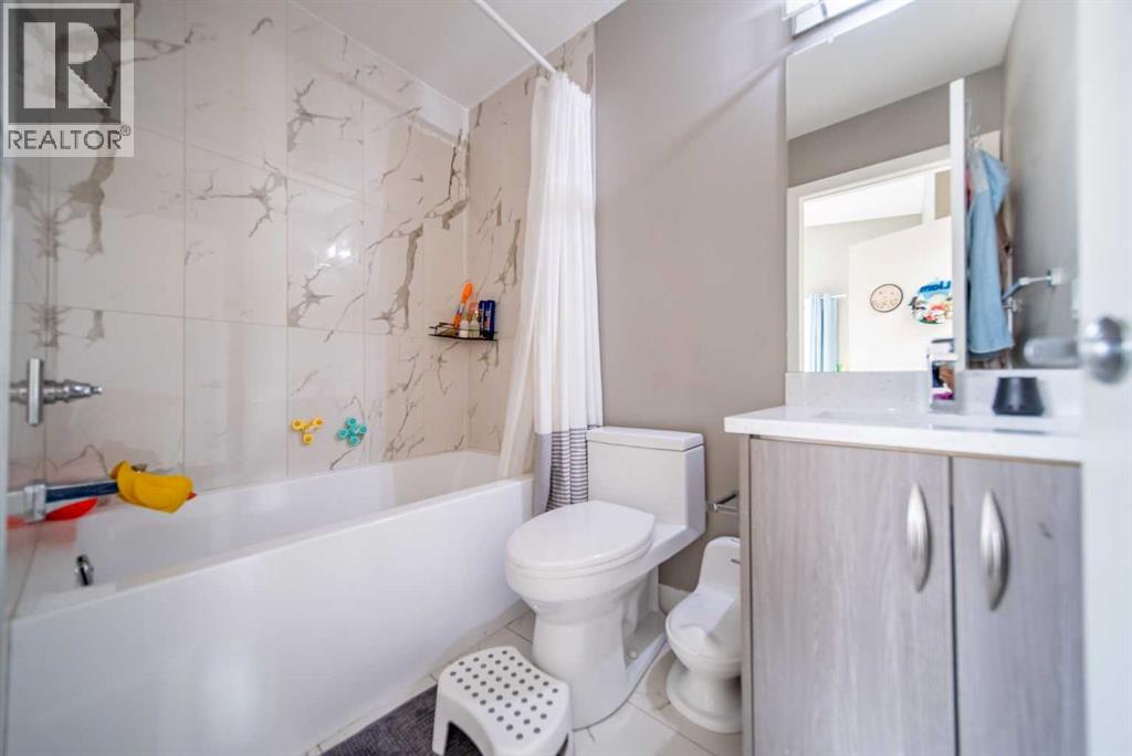 Single Family House for Sale in   Bowness Road NW Montgomery Calgary 