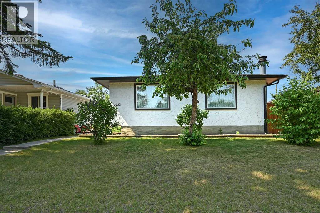 3252 Dover Ridge Drive SE, Calgary, Alberta
