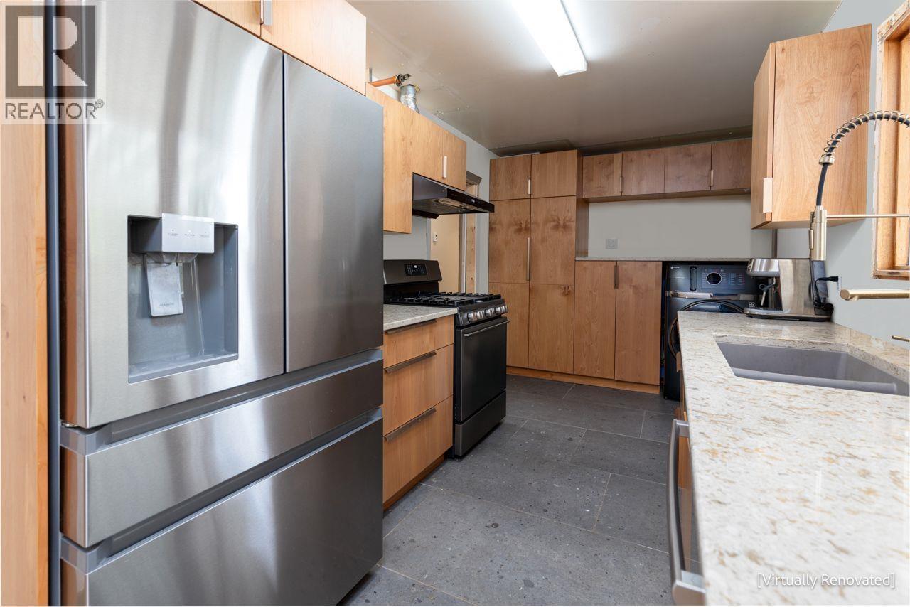 2806 EBY Street, Terrace