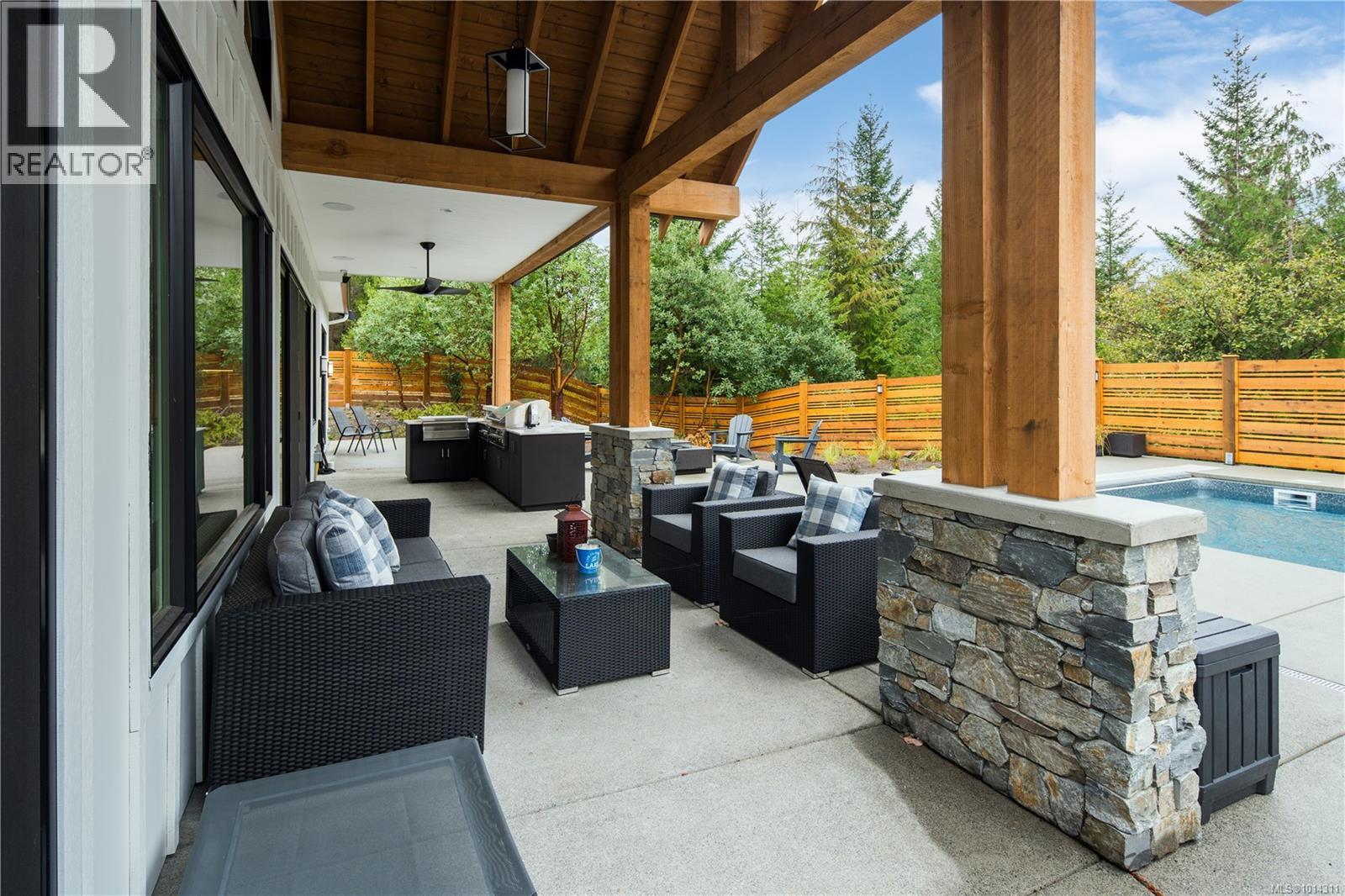 4572 BECKINGHAM Rd, Metchosin