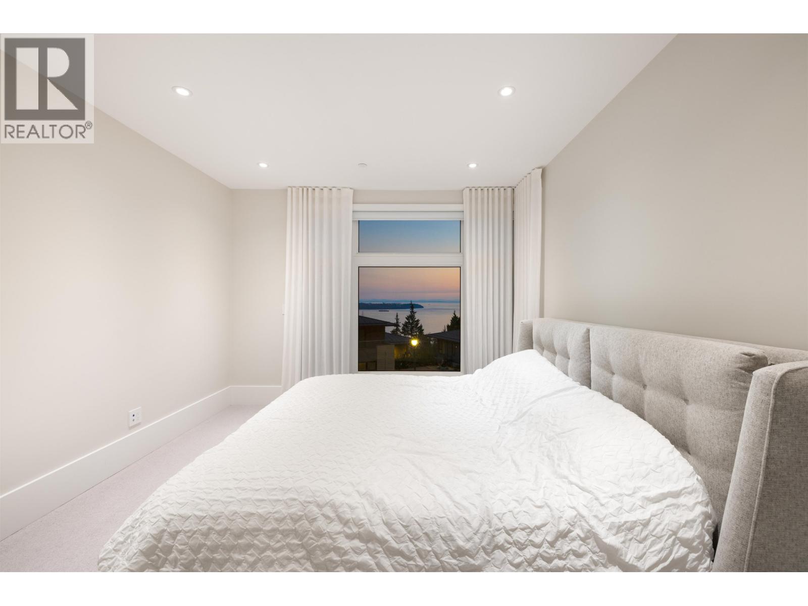 2993 BURFIELD PLACE, West Vancouver