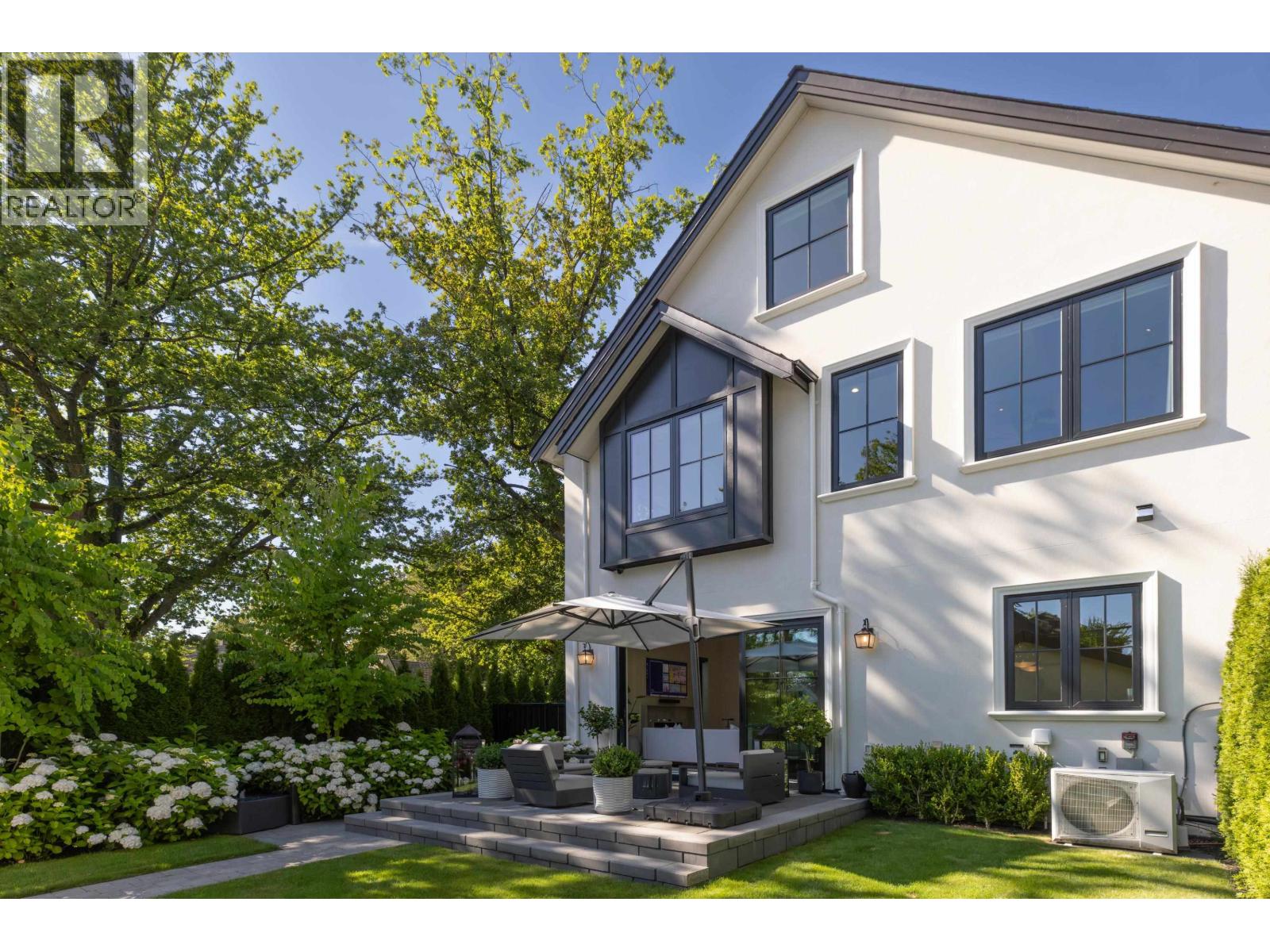 2720 STEPHENS STREET, Vancouver