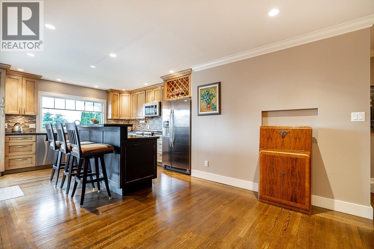 613 E 7TH STREET, North Vancouver