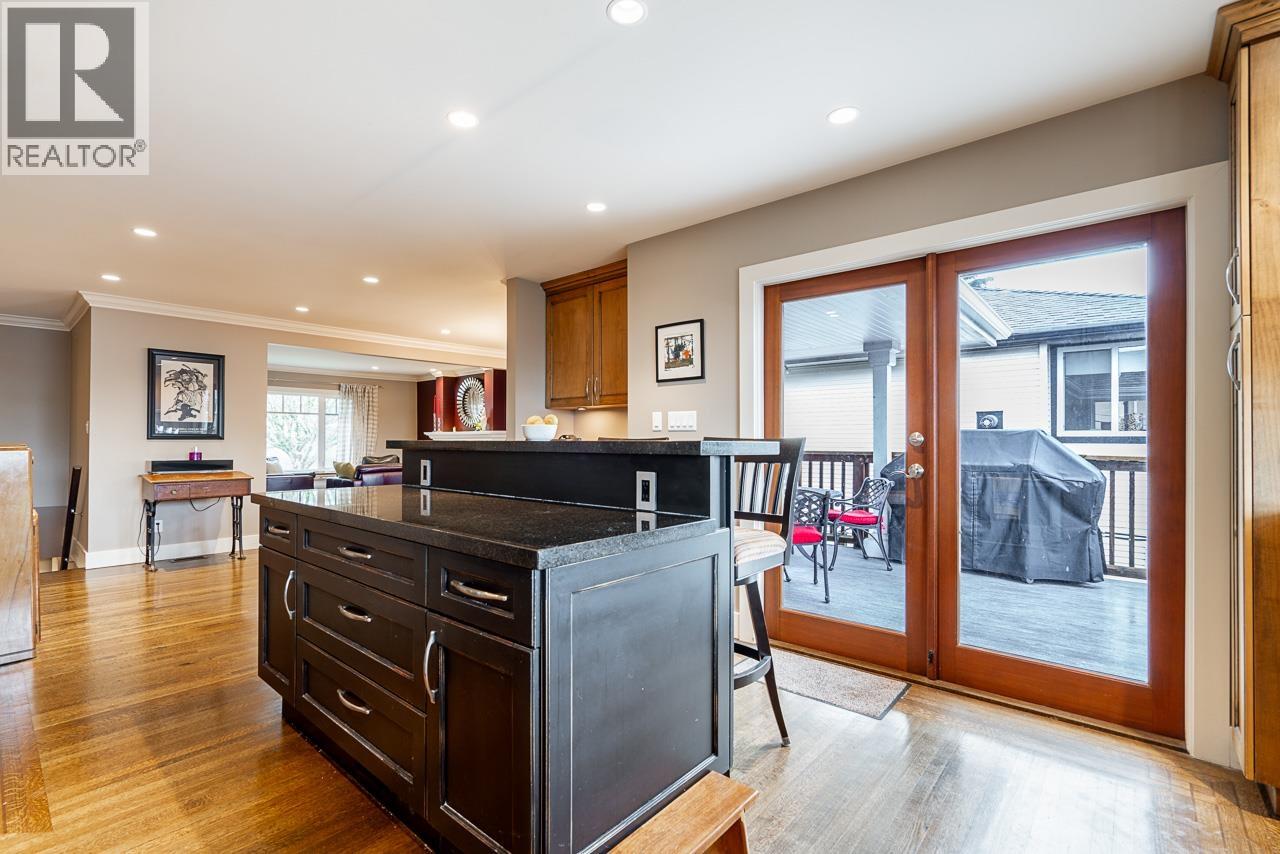 613 E 7TH STREET, North Vancouver