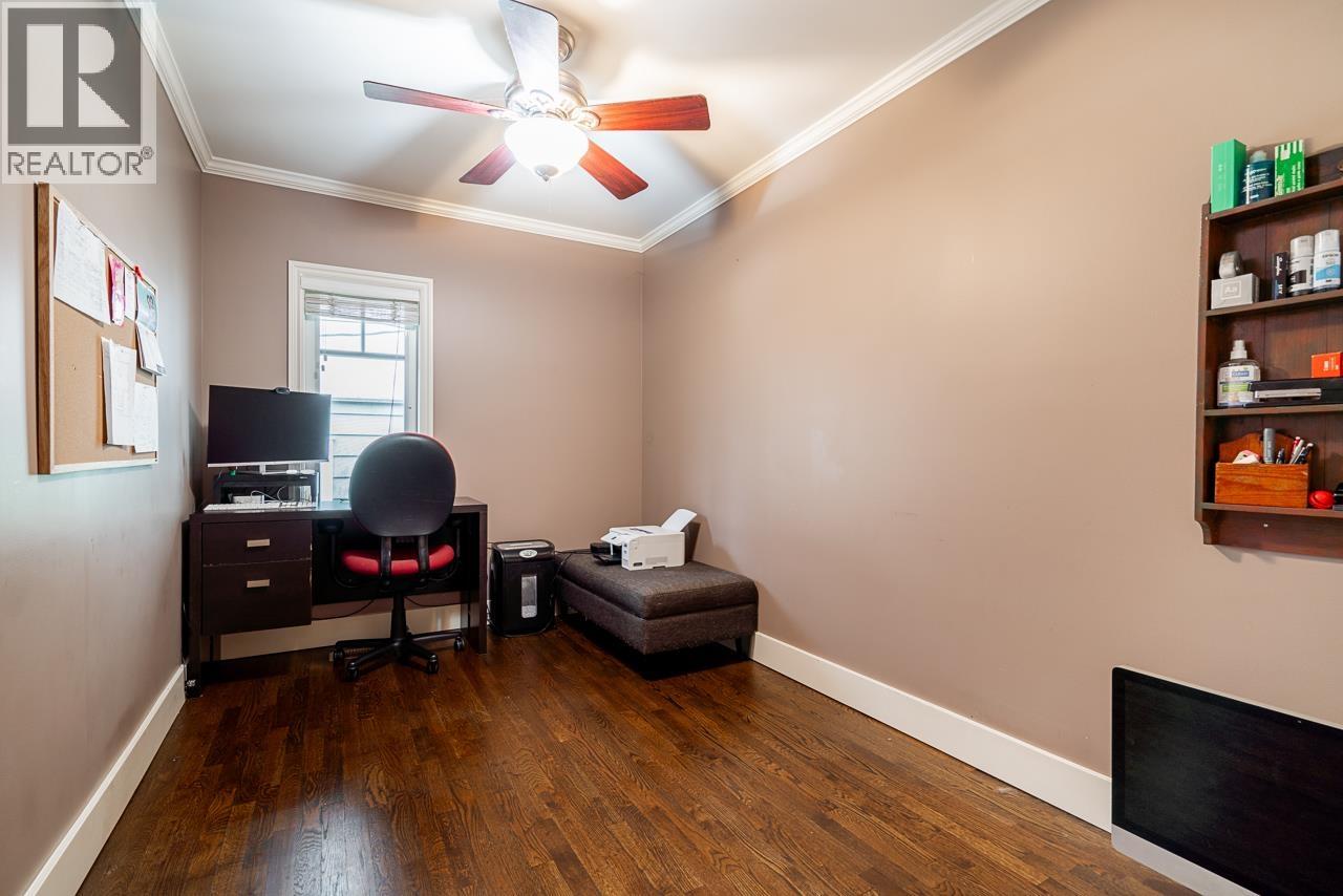 613 E 7TH STREET, North Vancouver