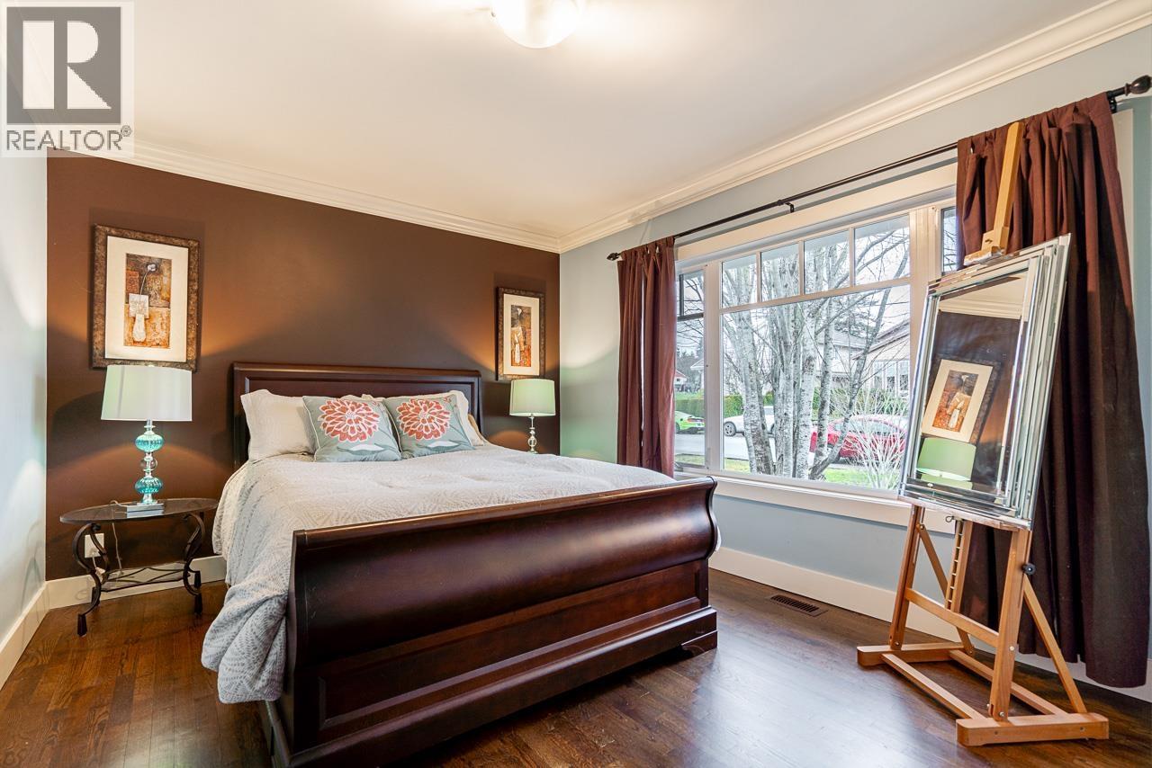 613 E 7TH STREET, North Vancouver