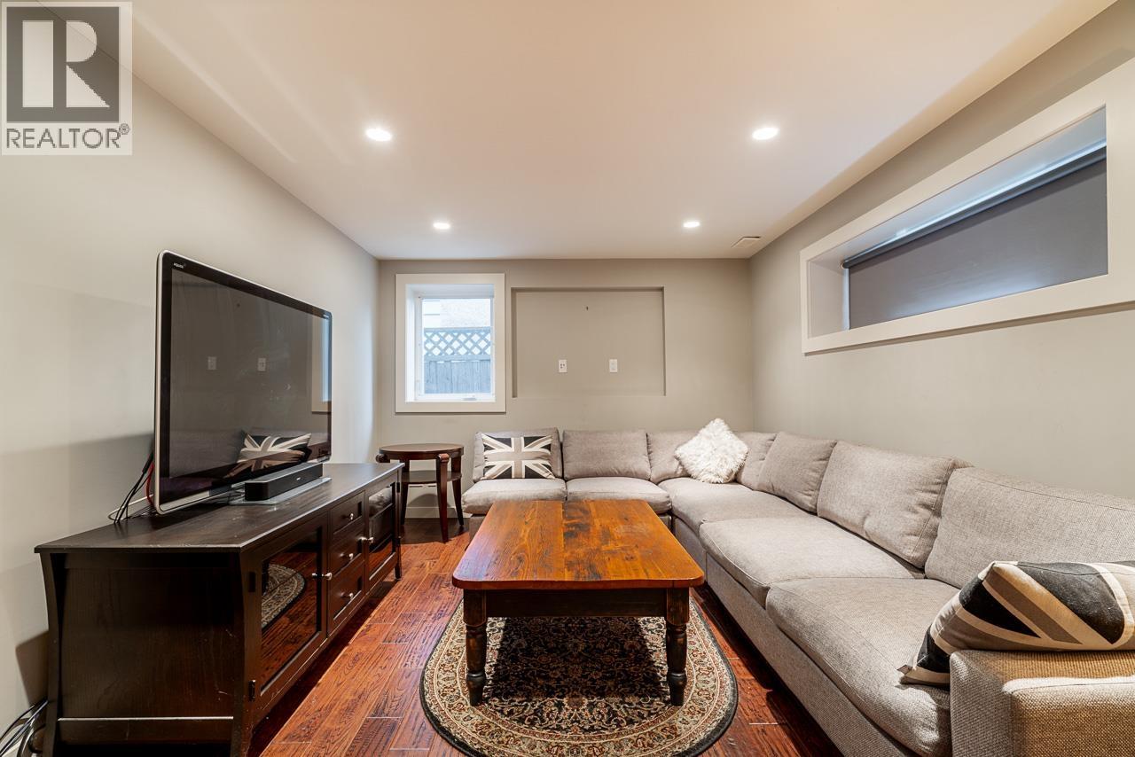 613 E 7TH STREET, North Vancouver