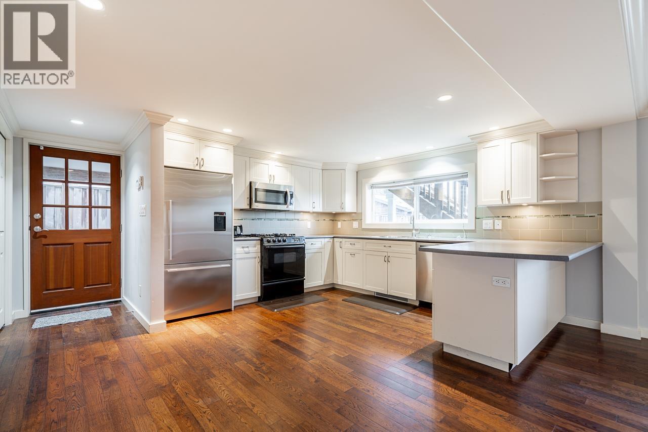 613 E 7TH STREET, North Vancouver