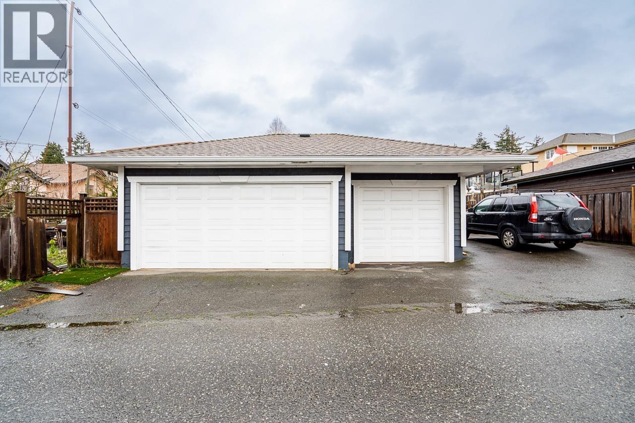 613 E 7TH STREET, North Vancouver