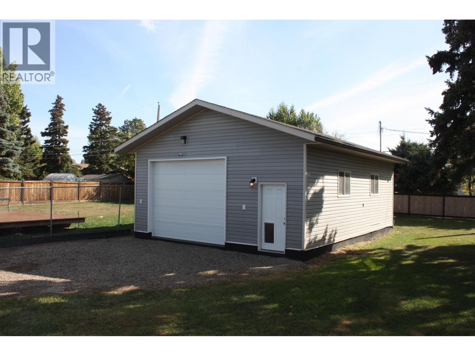 9407 112 AVENUE, Fort St. John