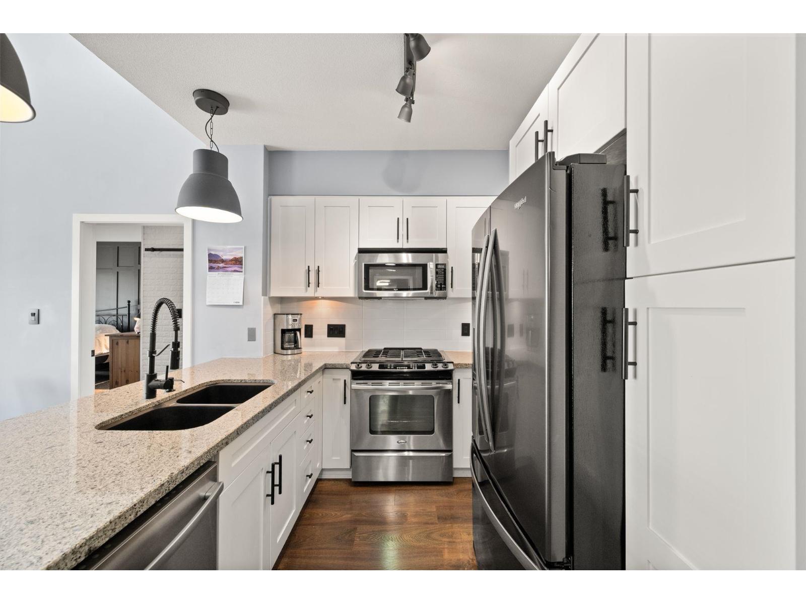 409 23215 BILLY BROWN ROAD, Langley