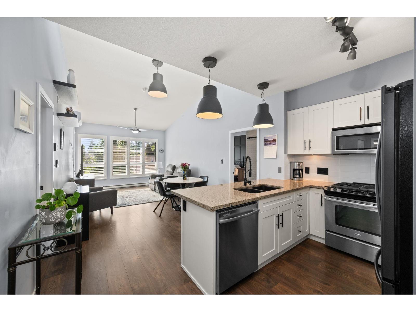 409 23215 BILLY BROWN ROAD, Langley