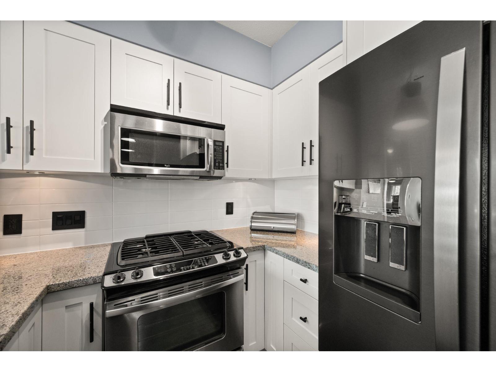 409 23215 BILLY BROWN ROAD, Langley