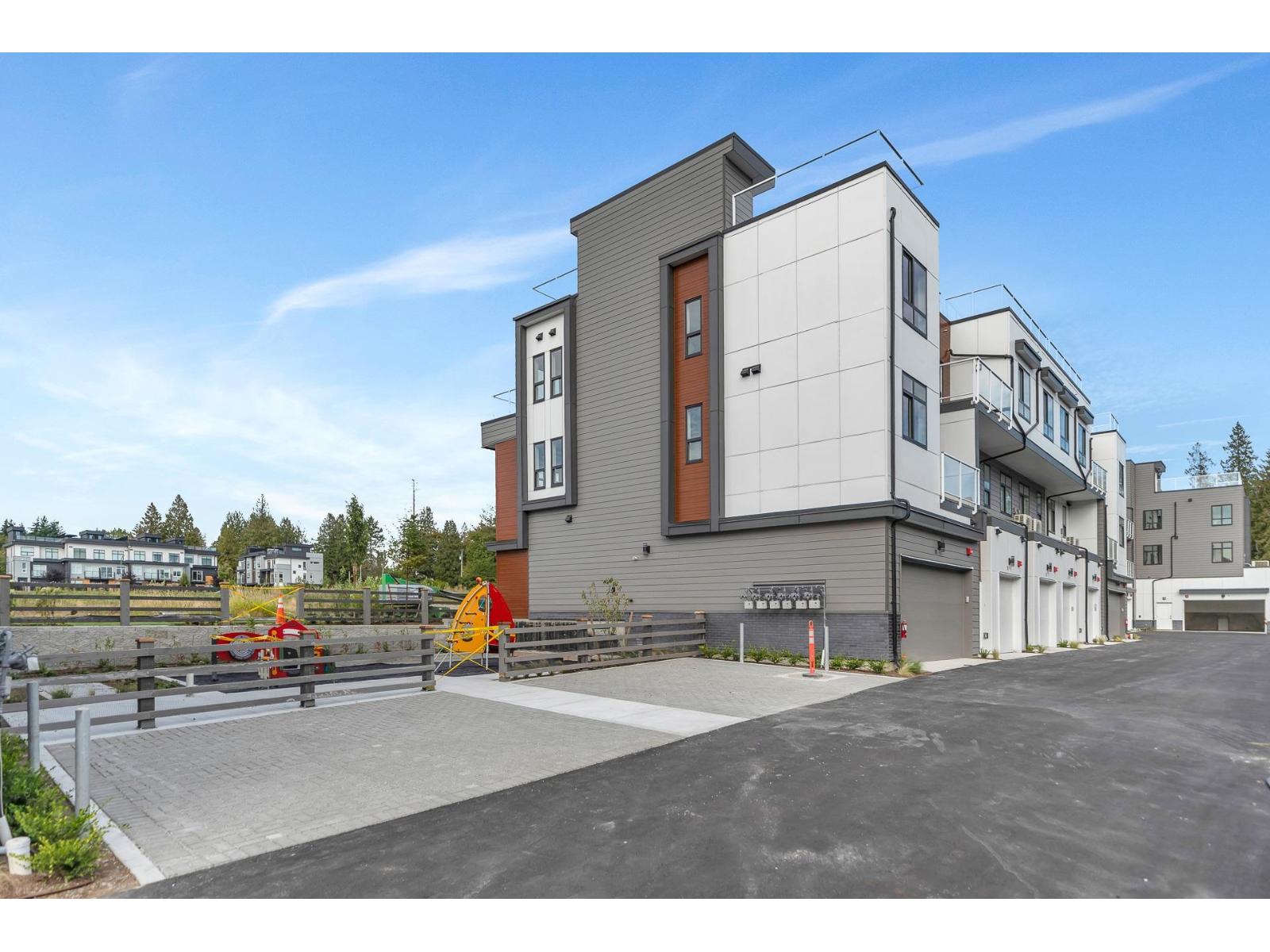 11 6983 204 STREET, Langley