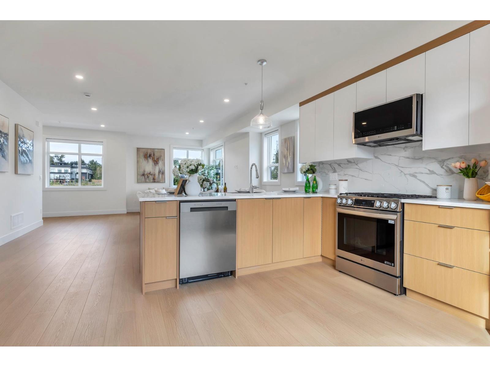 11 6983 204 STREET, Langley