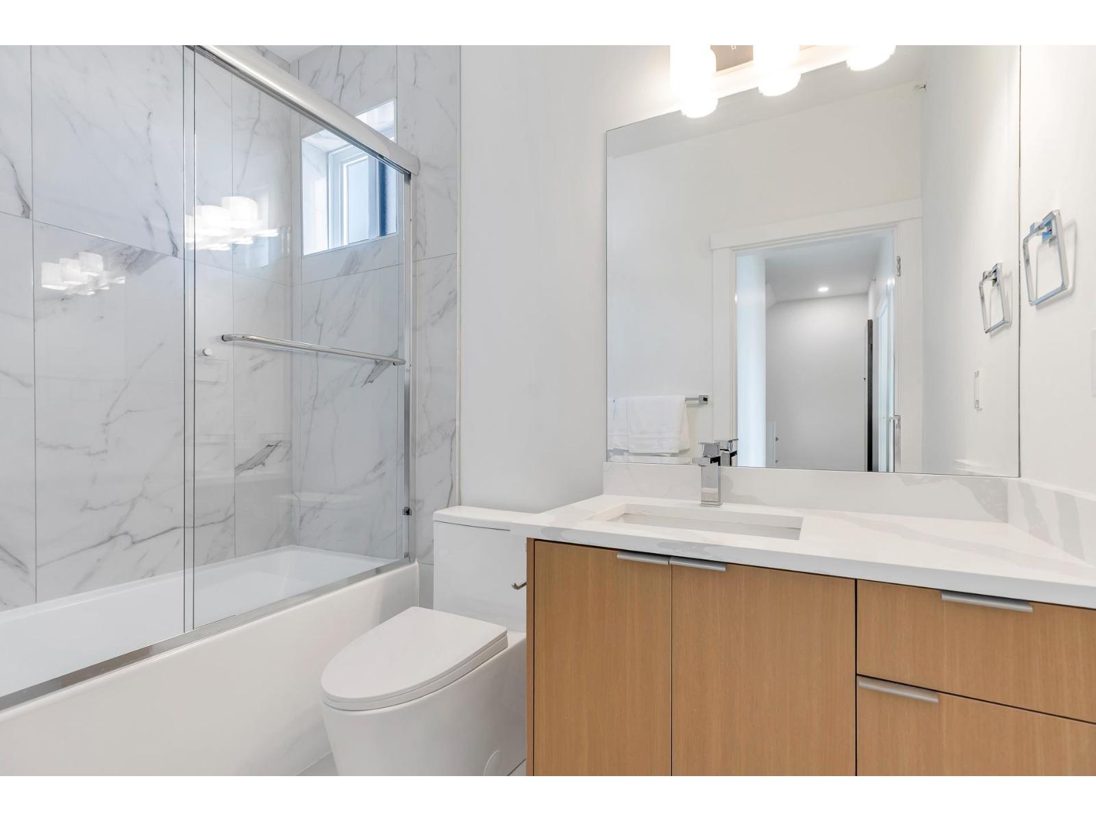 11 6983 204 STREET, Langley