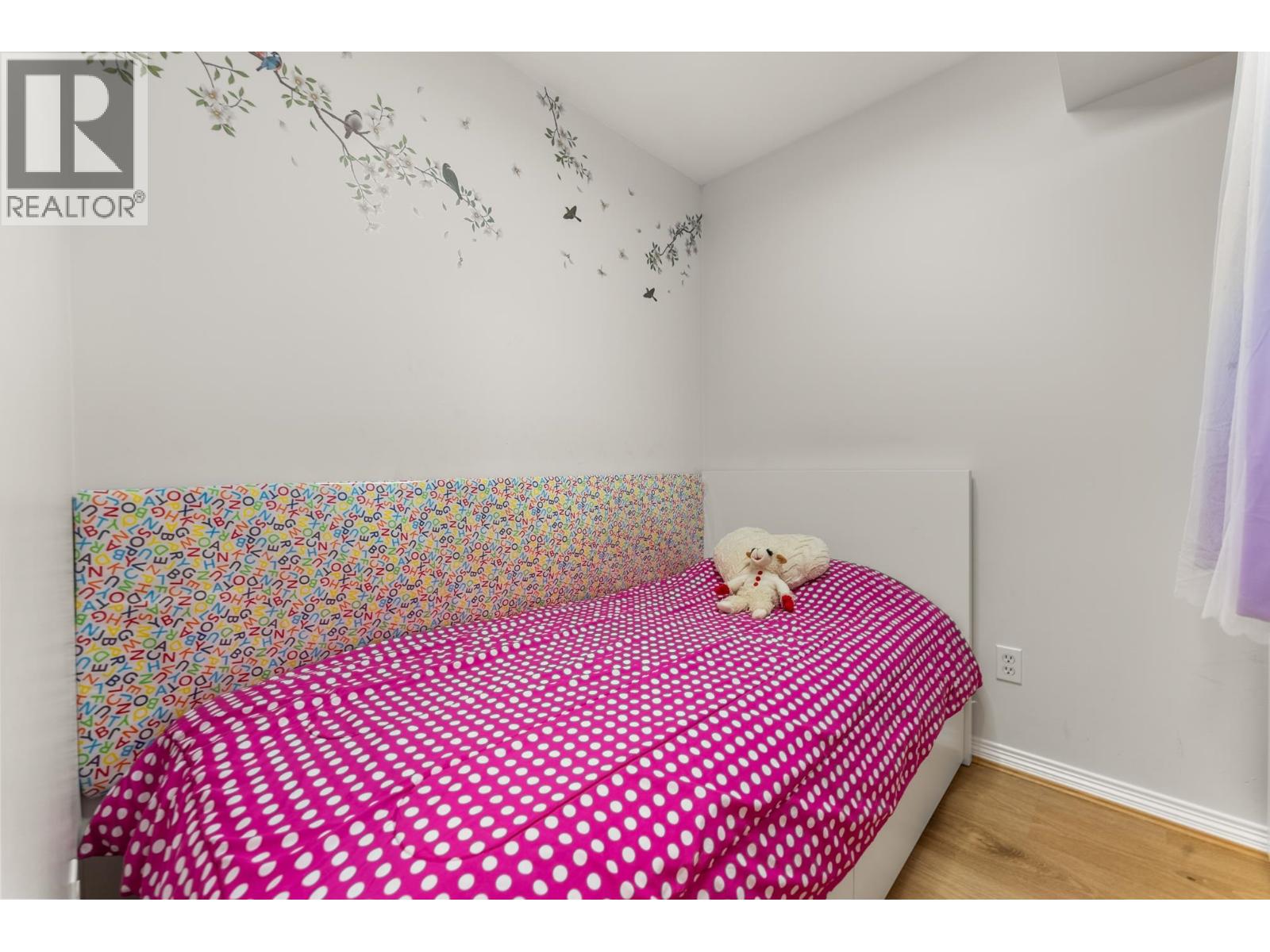 213 1999 SUFFOLK AVENUE, Port Coquitlam