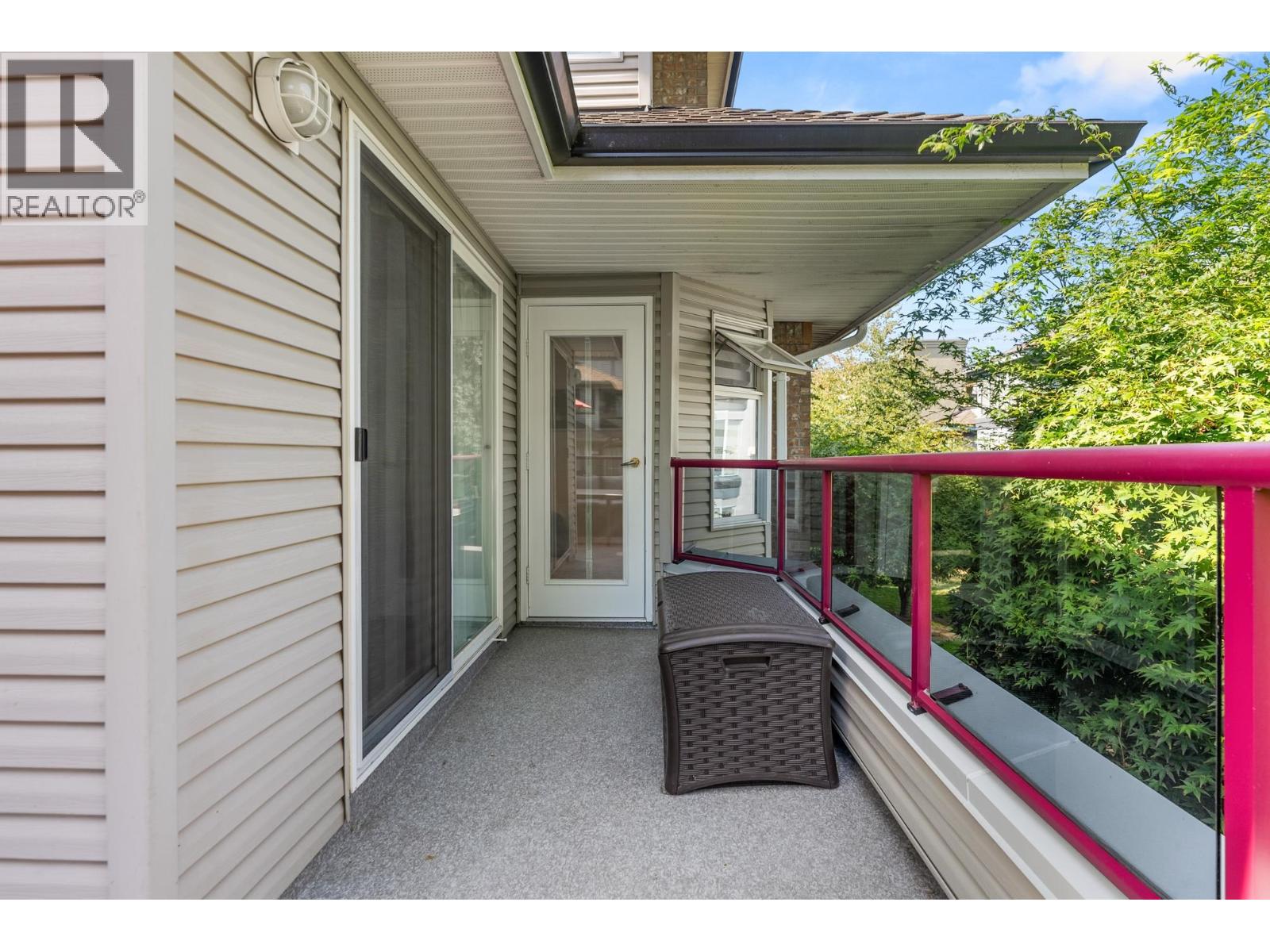 213 1999 SUFFOLK AVENUE, Port Coquitlam