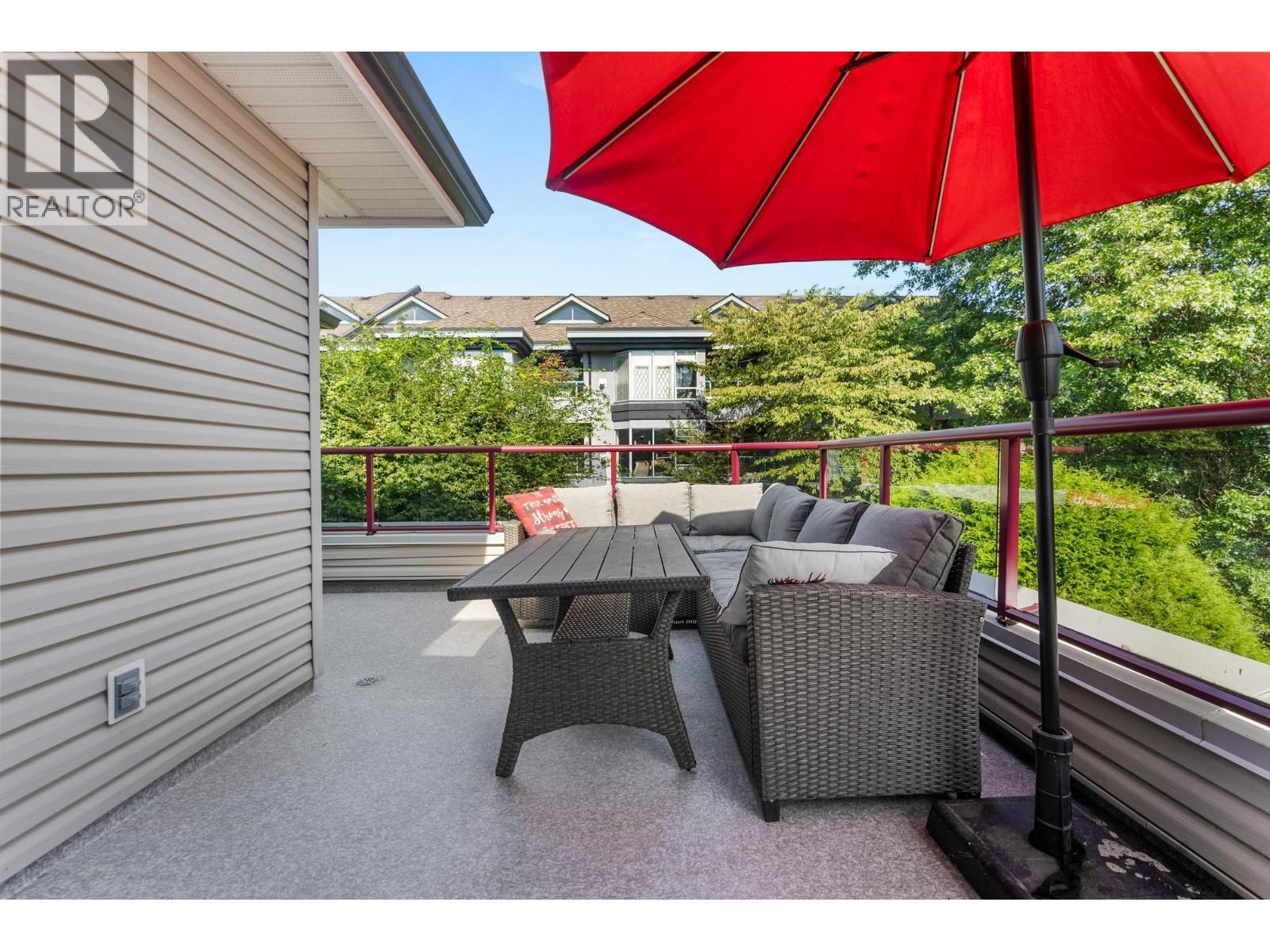 213 1999 SUFFOLK AVENUE, Port Coquitlam