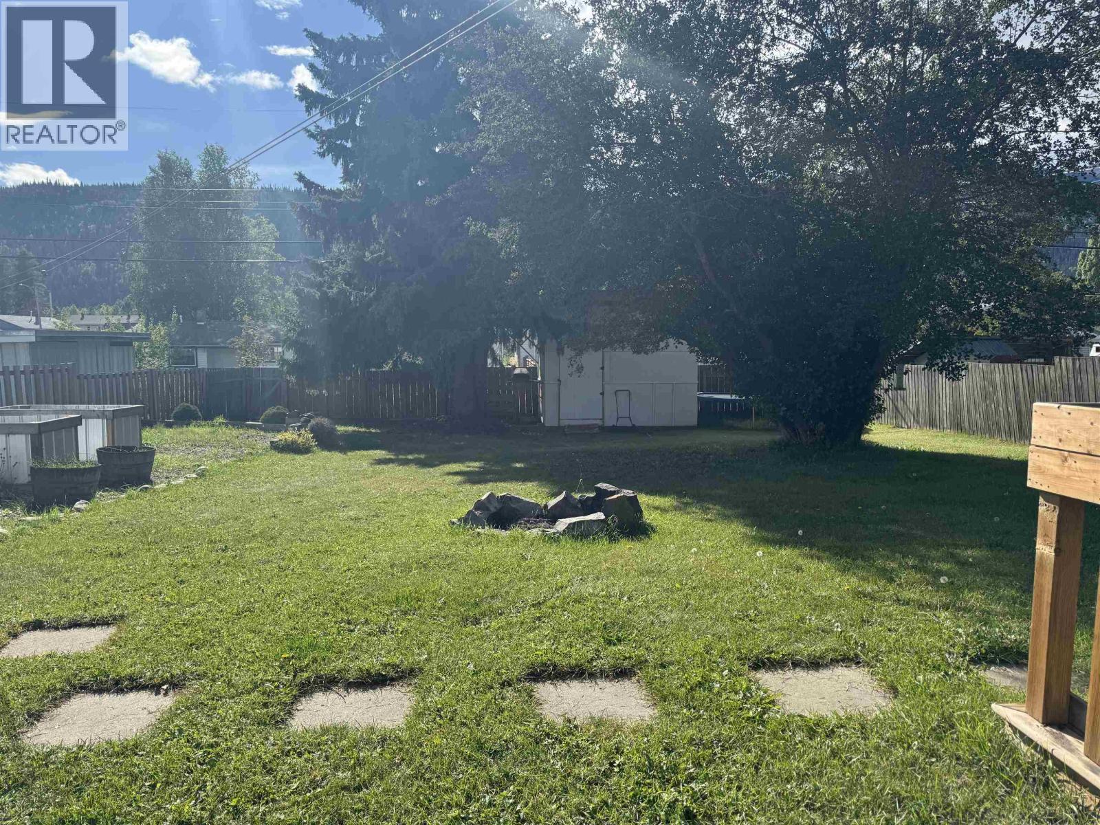 4245 3RD Avenue, Smithers