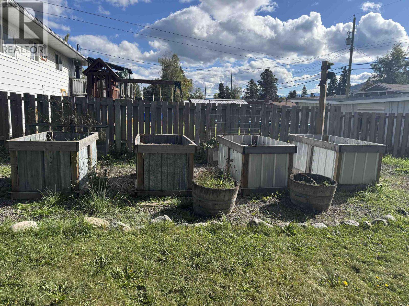 4245 3RD Avenue, Smithers