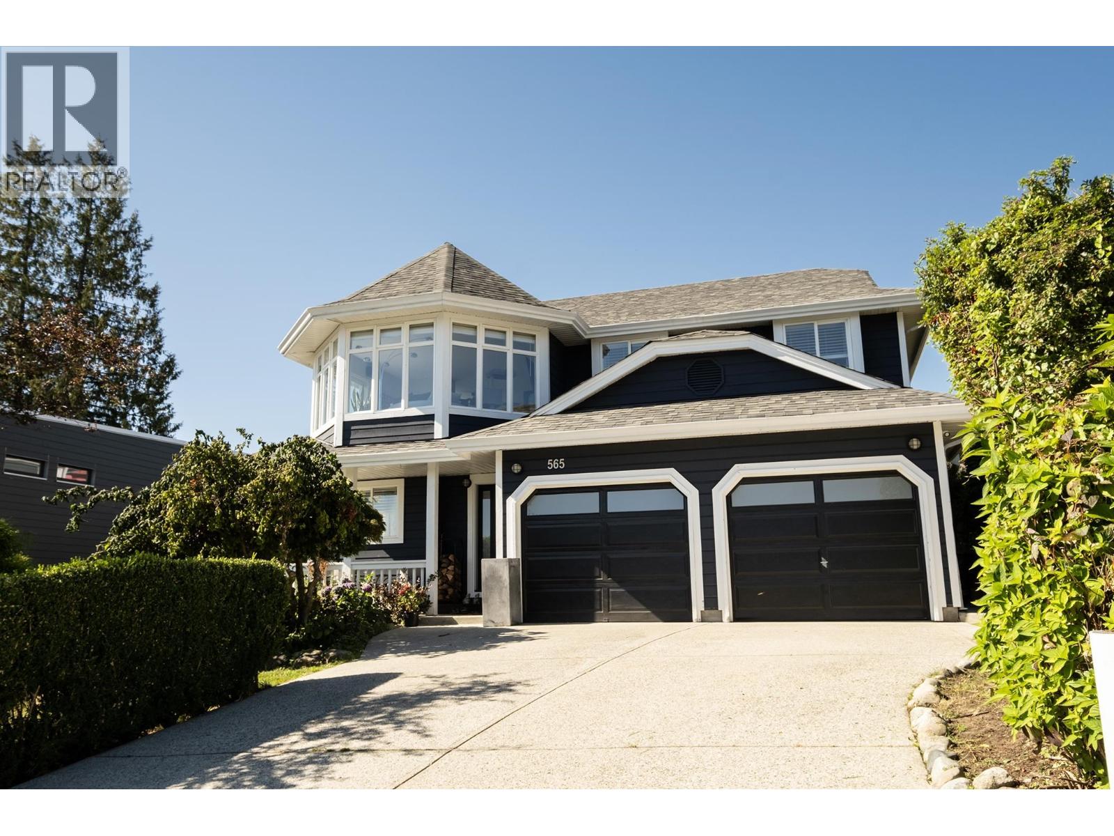 565 WILDWOOD CRESCENT, Gibsons