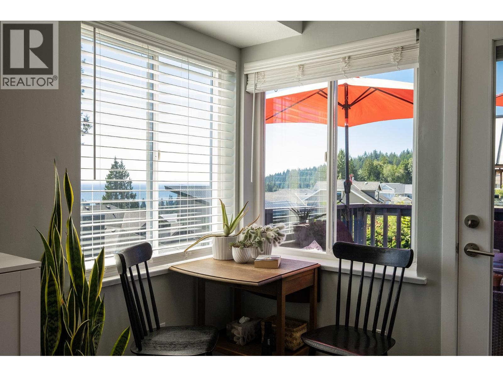 565 WILDWOOD CRESCENT, Gibsons