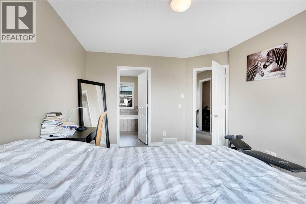 Single Family House for Sale in  Covehaven Terrace NE Coventry Hills Calgary 