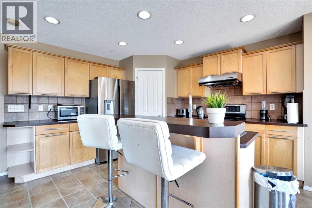 Single Family House for Sale in  Covehaven Terrace NE Coventry Hills Calgary 