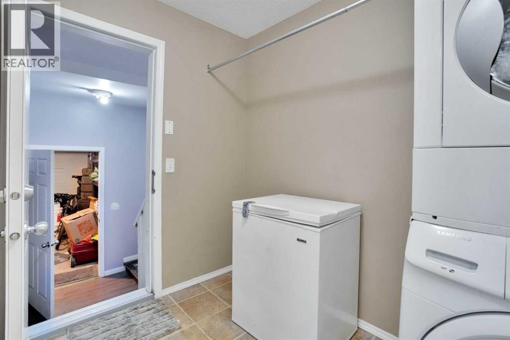 Single Family House for Sale in  Covehaven Terrace NE Coventry Hills Calgary 
