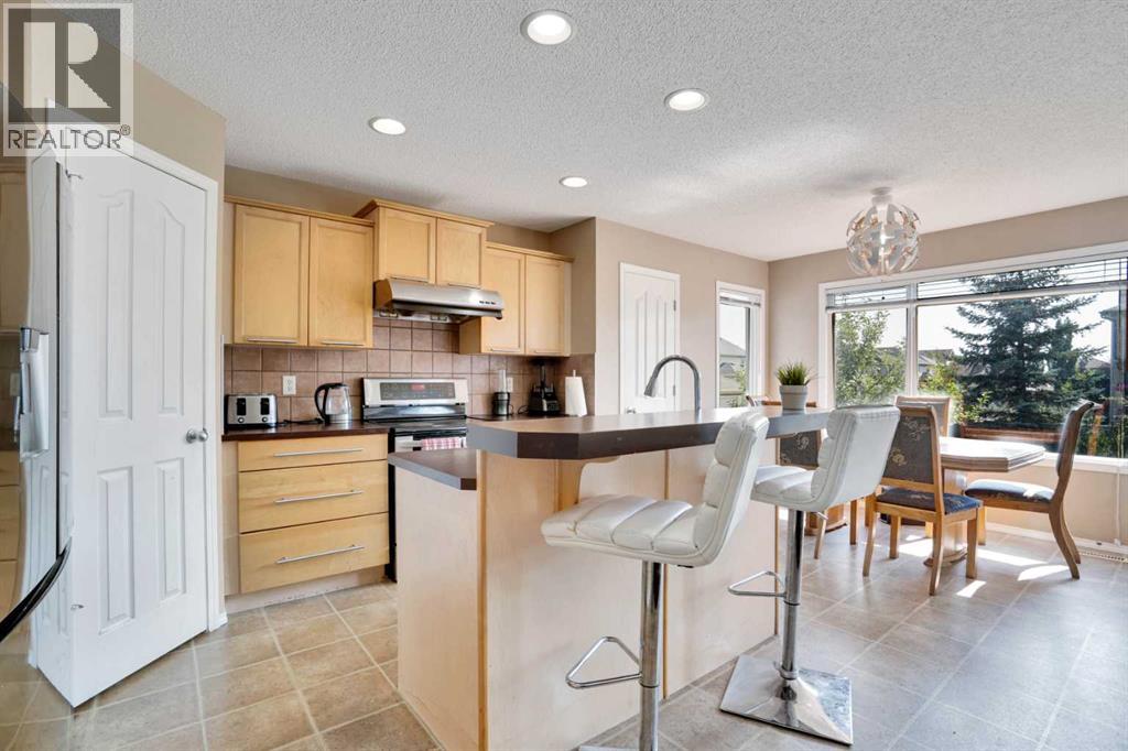Single Family House for Sale in  Covehaven Terrace NE Coventry Hills Calgary 