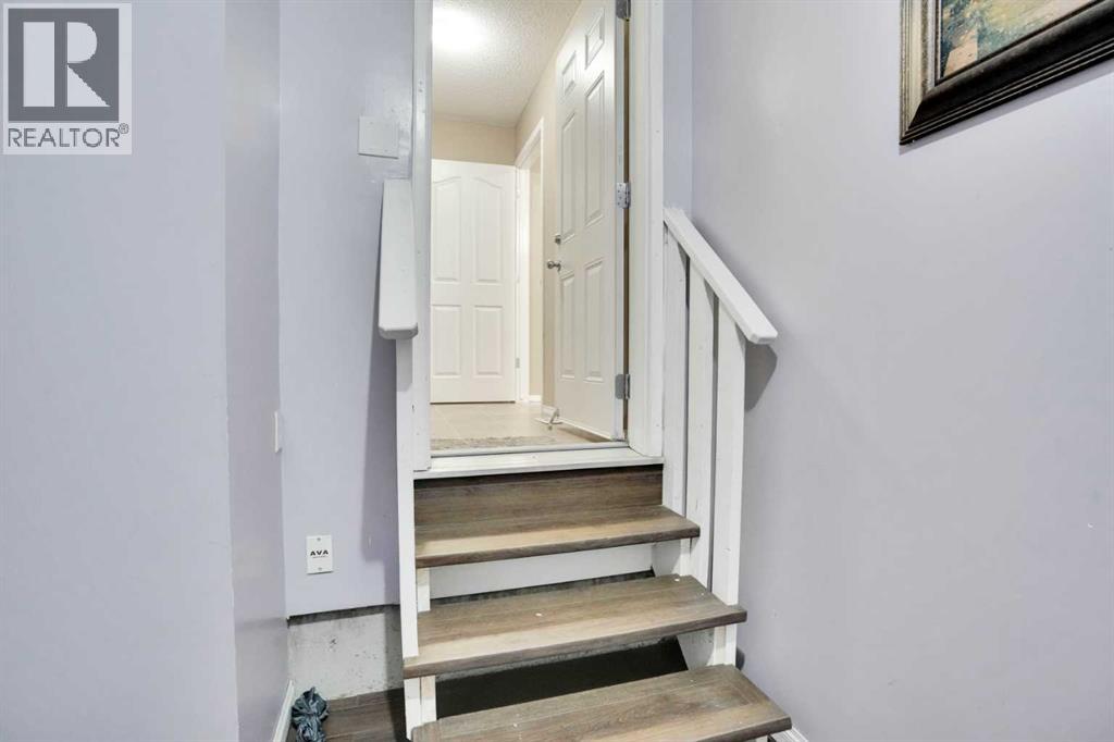 Single Family House for Sale in  Covehaven Terrace NE Coventry Hills Calgary 