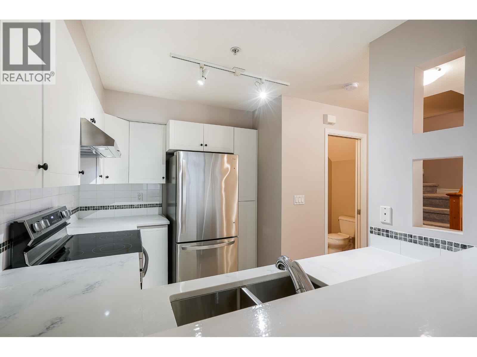 24 7128 STRIDE AVENUE, Burnaby