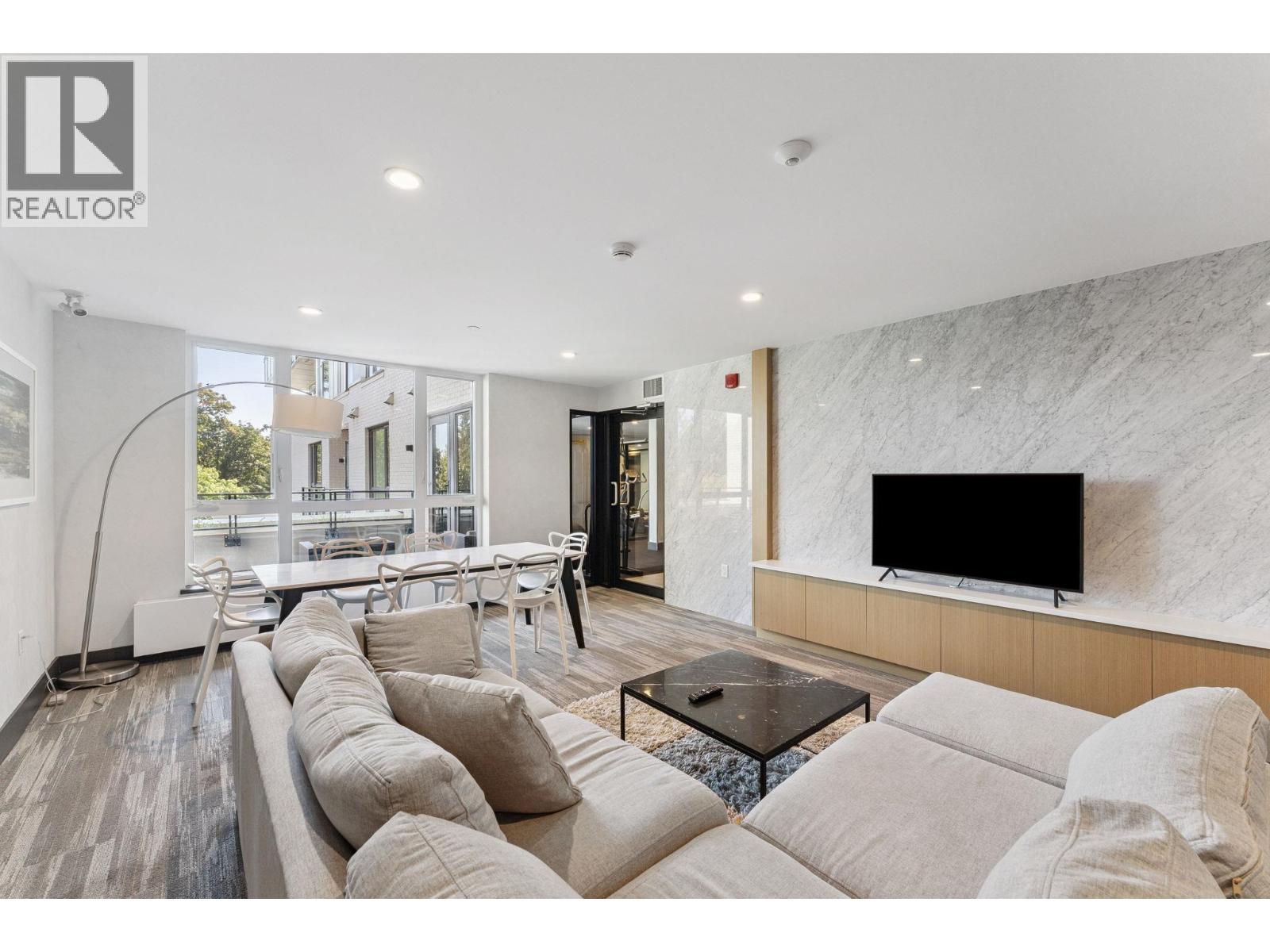 303 707 E 3 STREET, North Vancouver