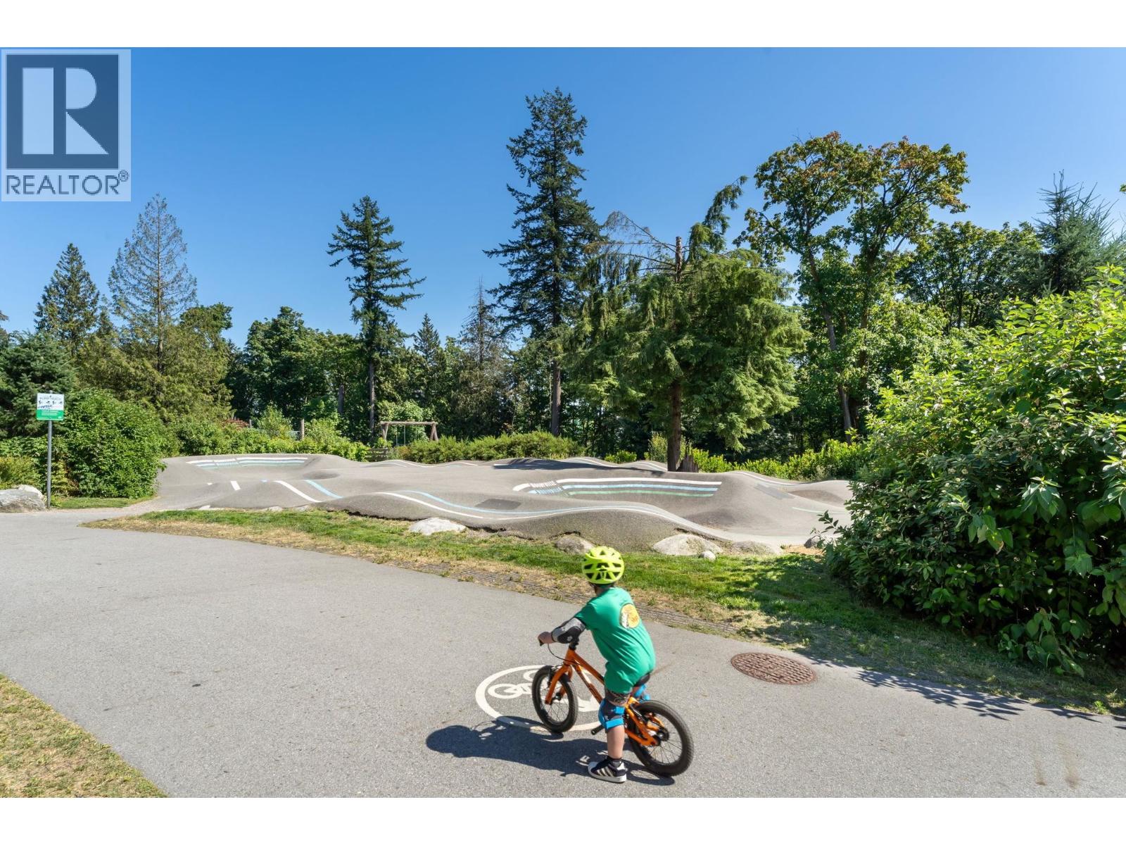 303 707 E 3 STREET, North Vancouver