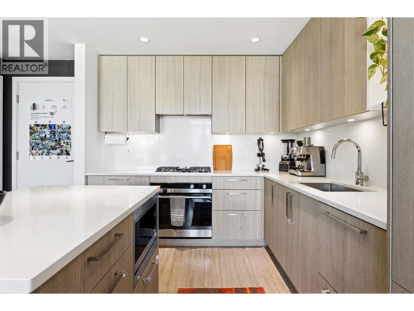 303 707 E 3 STREET, North Vancouver