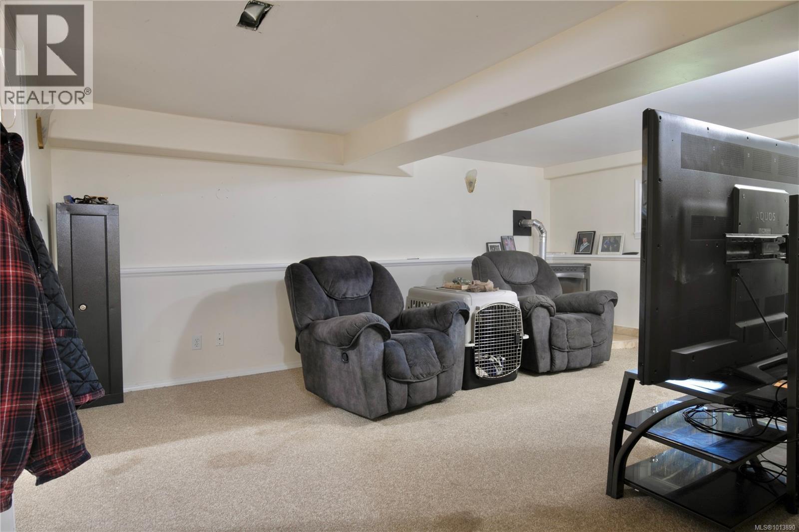 100 Boundary Rd, Lake Cowichan