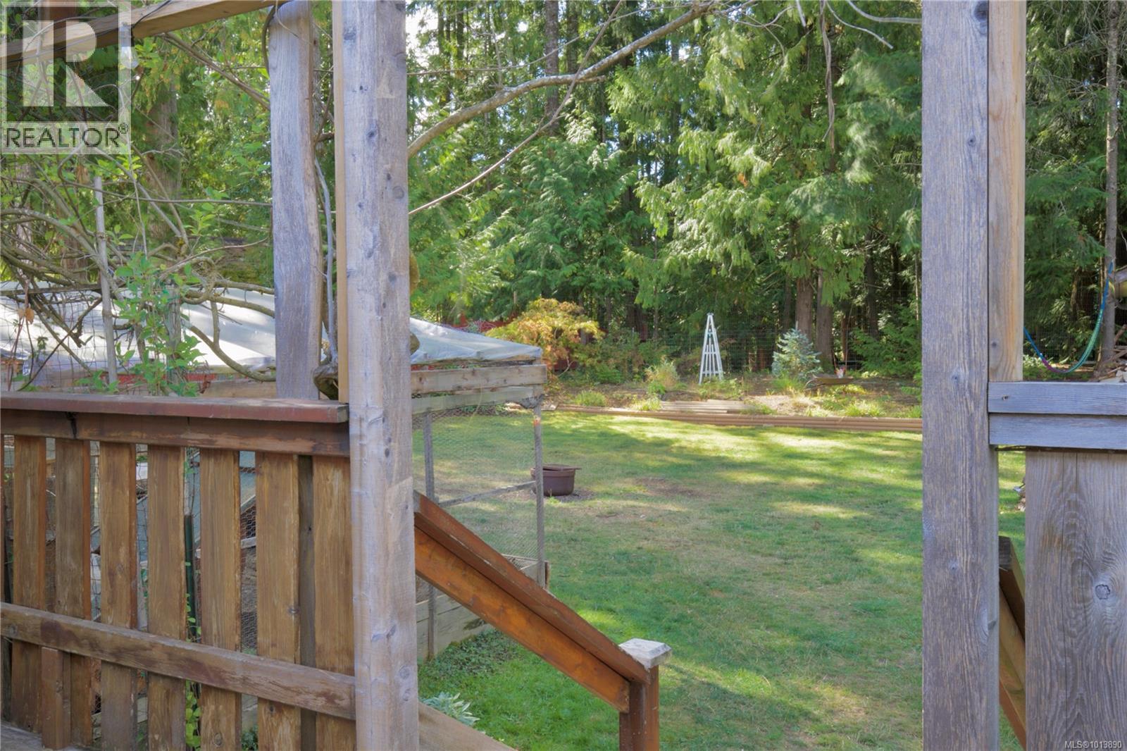 100 Boundary Rd, Lake Cowichan