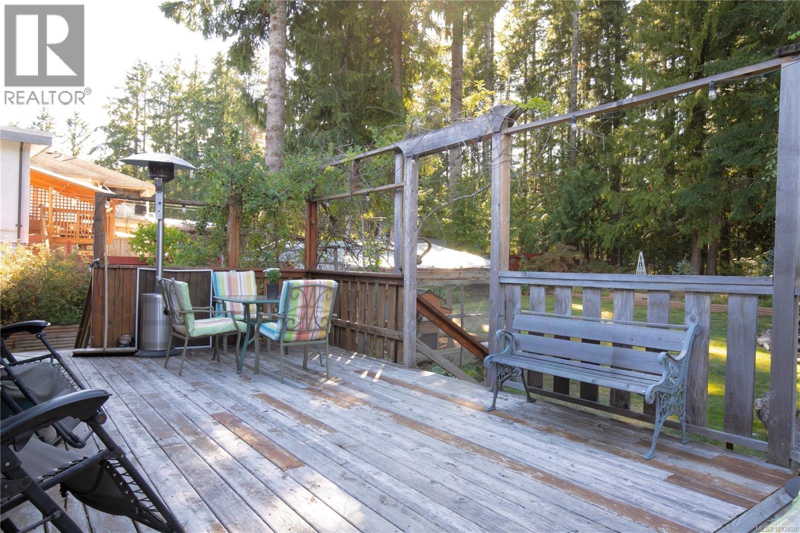 100 Boundary Rd, Lake Cowichan