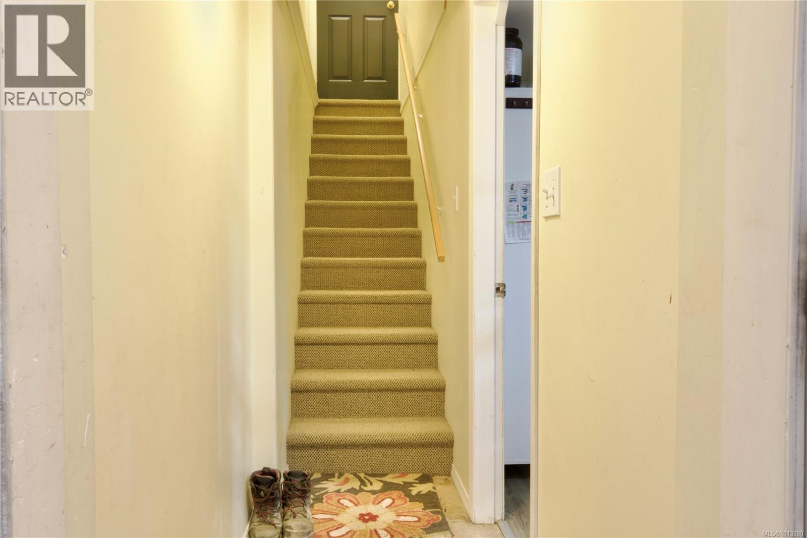 100 Boundary Rd, Lake Cowichan