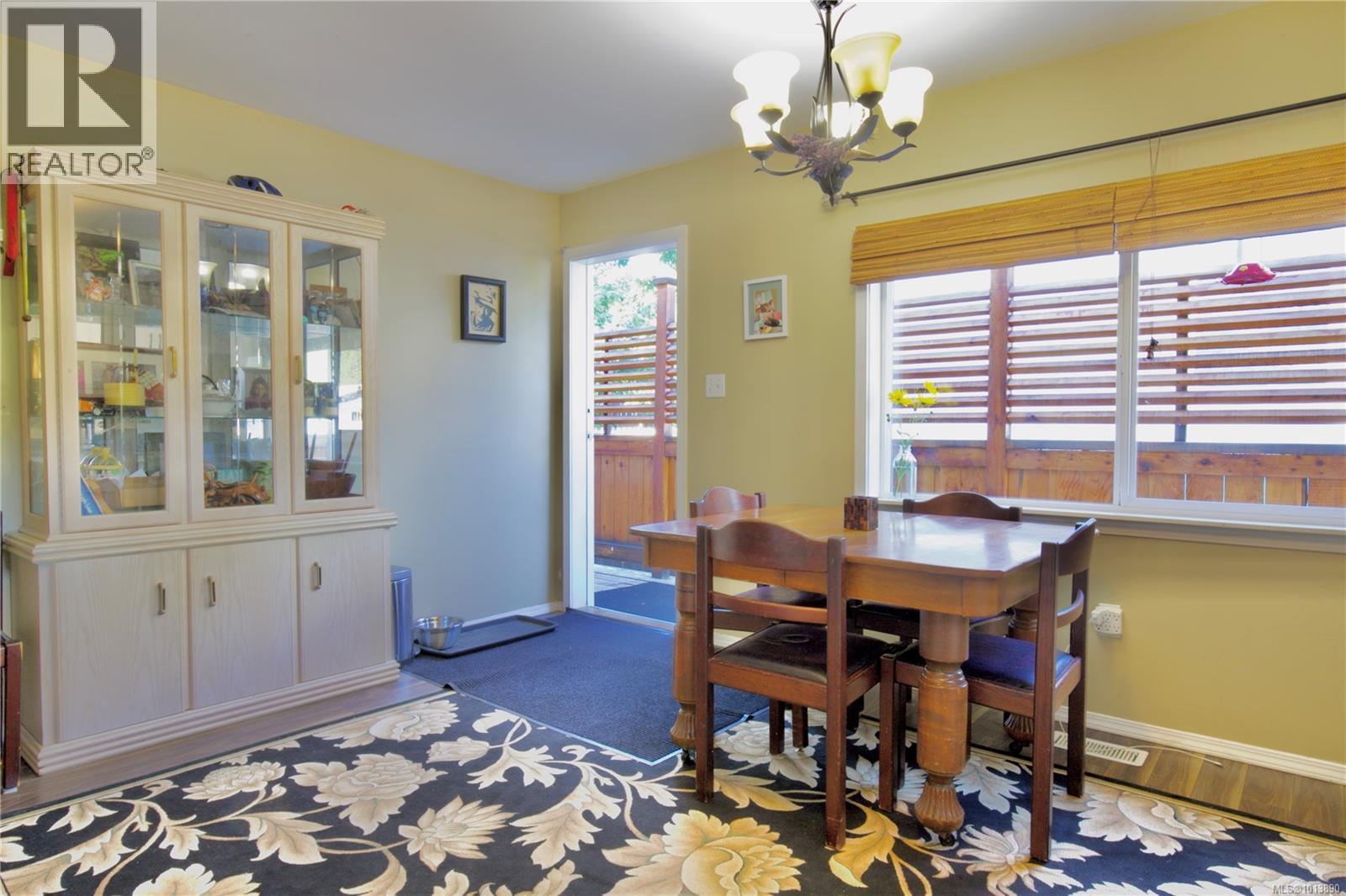 100 Boundary Rd, Lake Cowichan